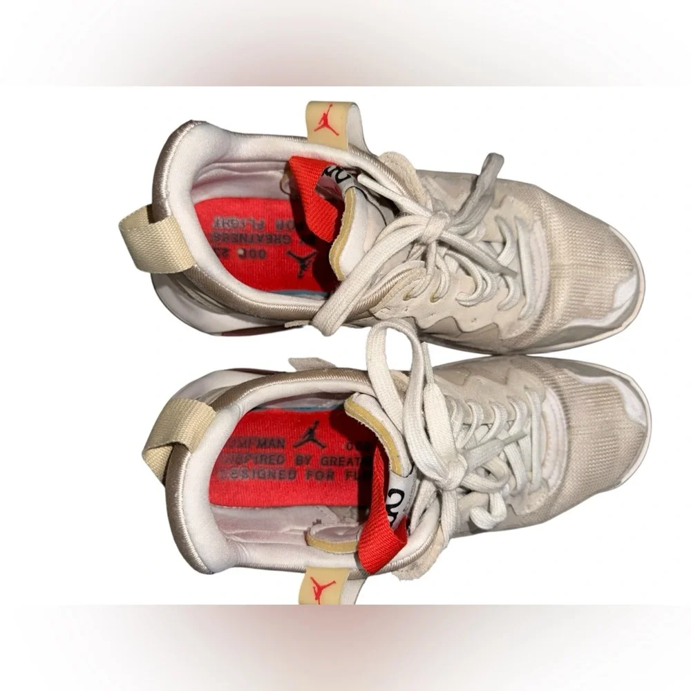 Air Jordan MA2 